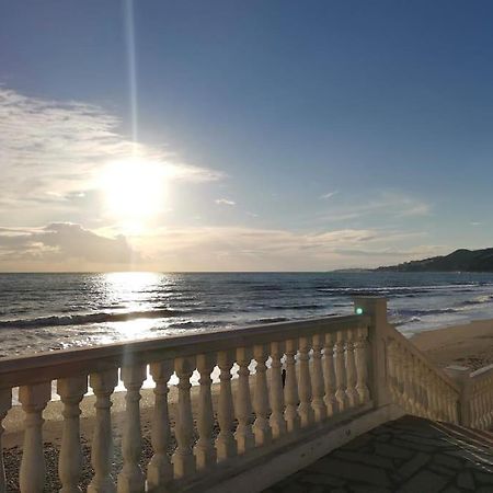 Atico Fresco Y Luminoso Con Aparcamiento Privado Apartamento Nerja Exterior foto