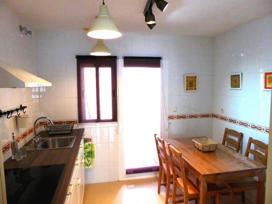 Atico Fresco Y Luminoso Con Aparcamiento Privado Apartamento Nerja Exterior foto